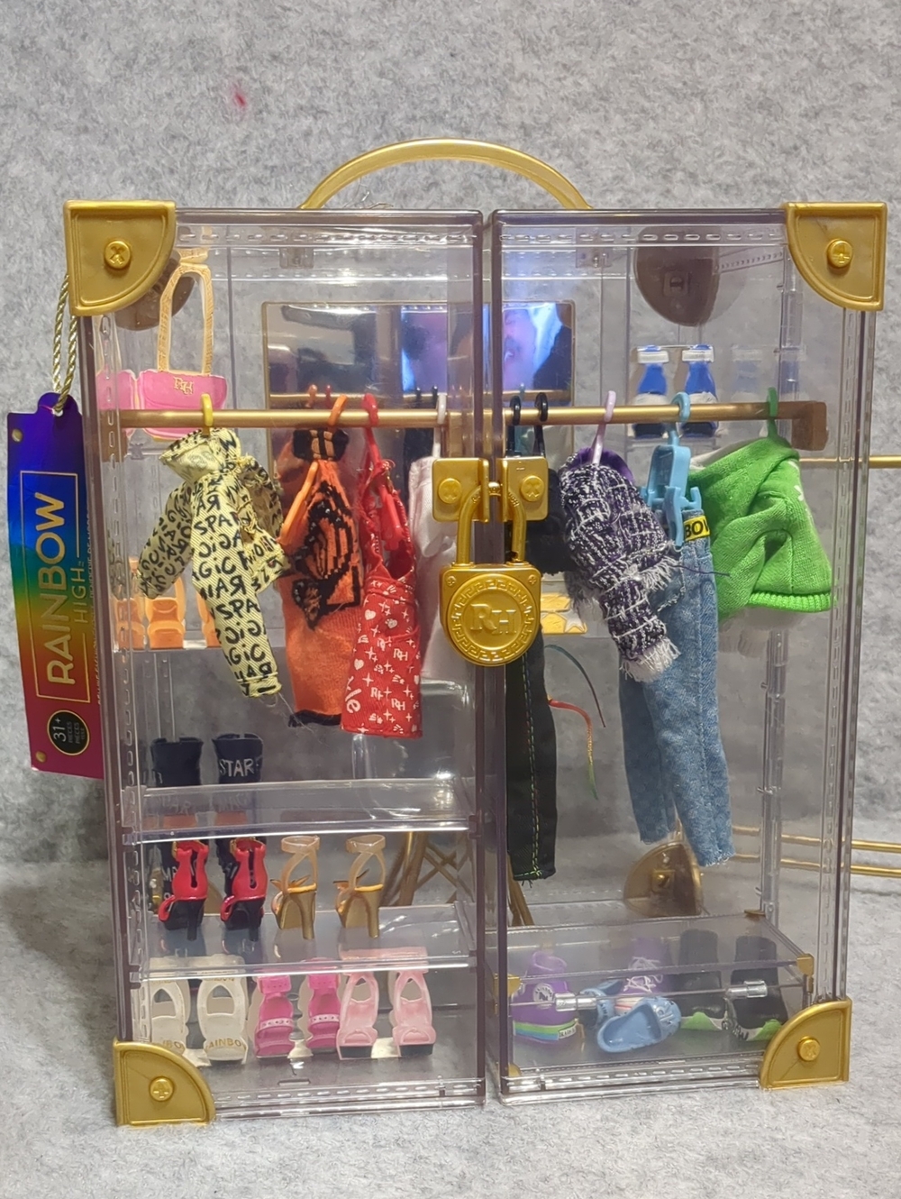 Rainbow High Deluxe Fashion Closet Clothes Shoes Accessories Lot - Picture 2 of 15